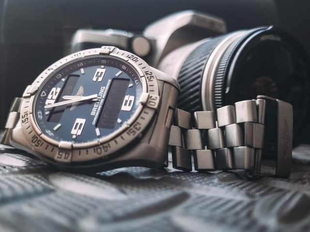 Other Watchy Bits: The Breitling Aerospace – Calibre321