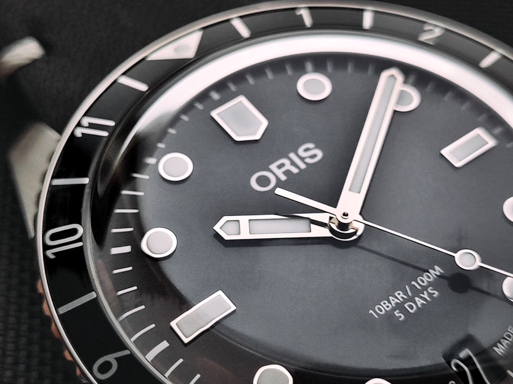 Oris Divers Sixty-Five 12-Hour Calibre 400 Watch Review